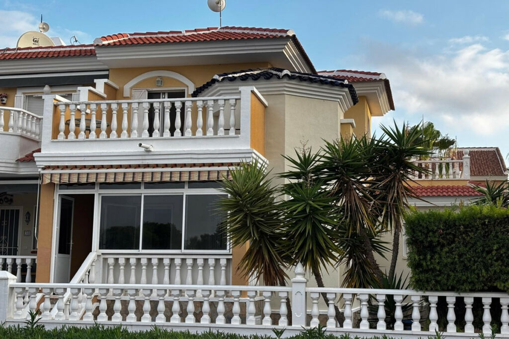 Semi-Detached House Dona Pepa Alicante - image 10