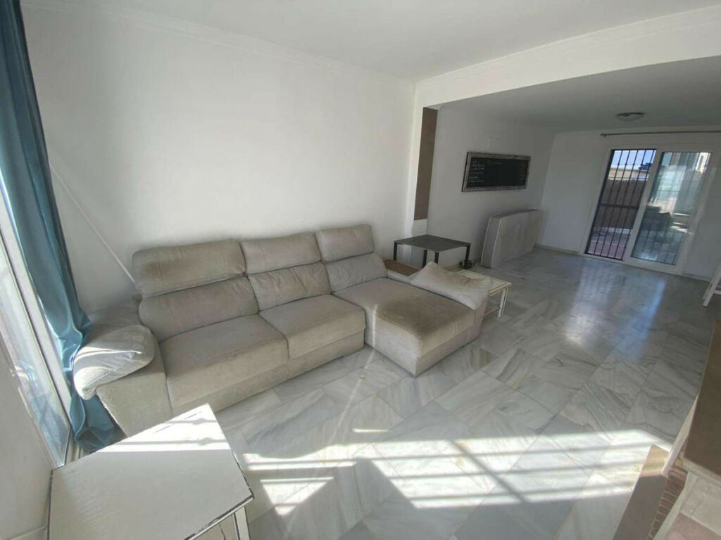 Townhouse Fuengirola Málaga - image 10