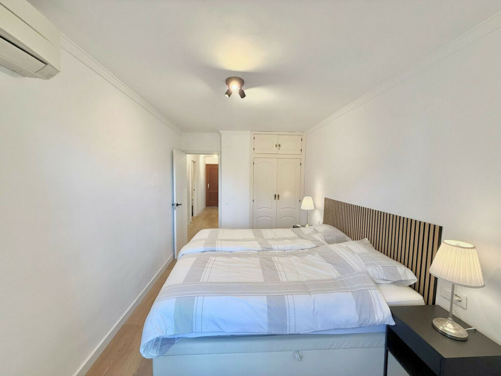 Middle Floor Apartment Fuengirola Málaga - image 10