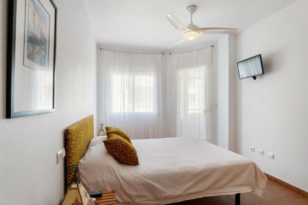 Middle Floor Apartment Orihuela Costa Alicante - image 10