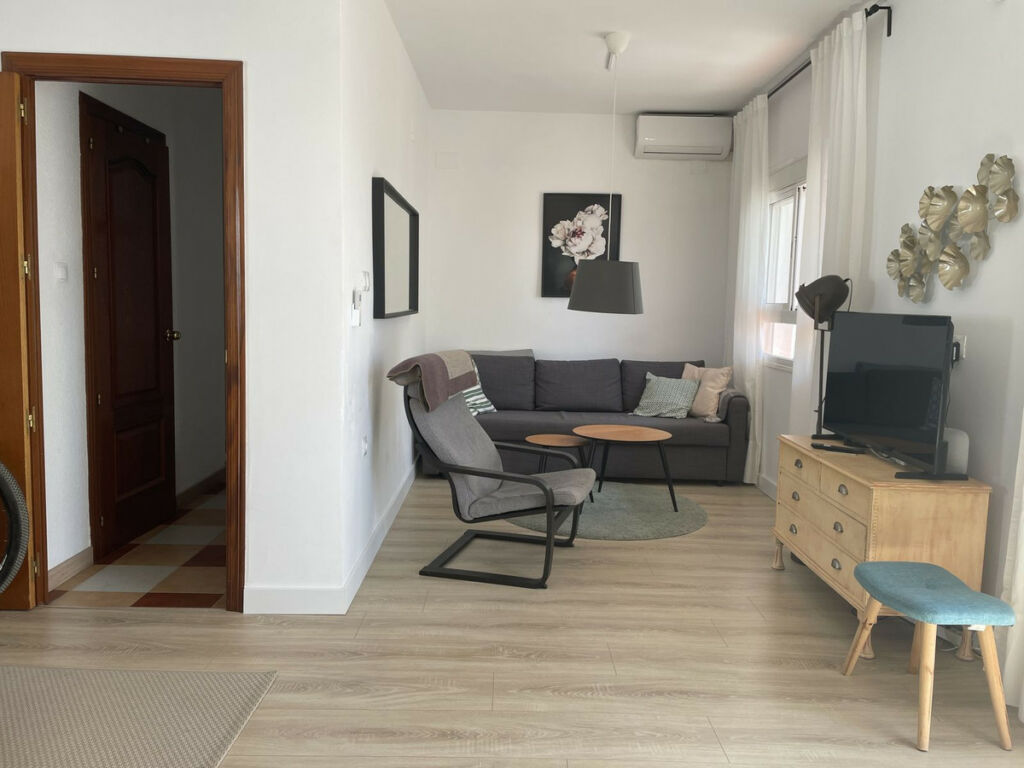 Middle Floor Apartment Estepona Málaga - image 10