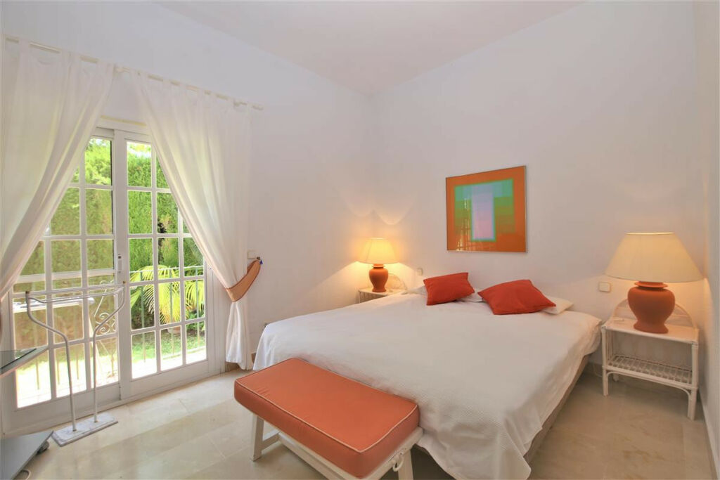 Detached Villa Marbella Málaga - image 10