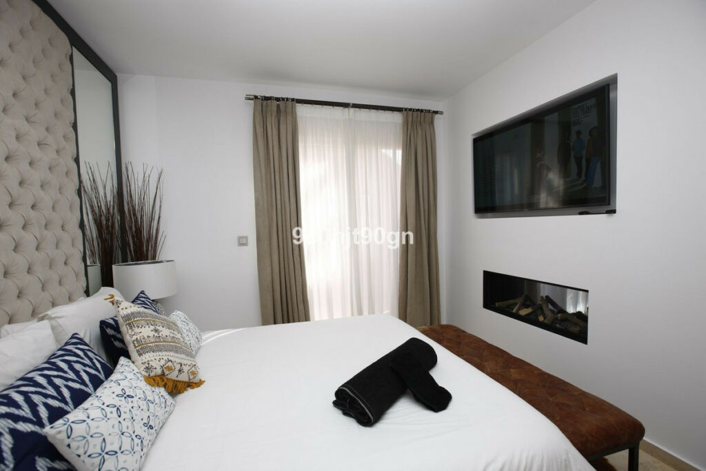 Penthouse Duplex Elviria Málaga - image 10