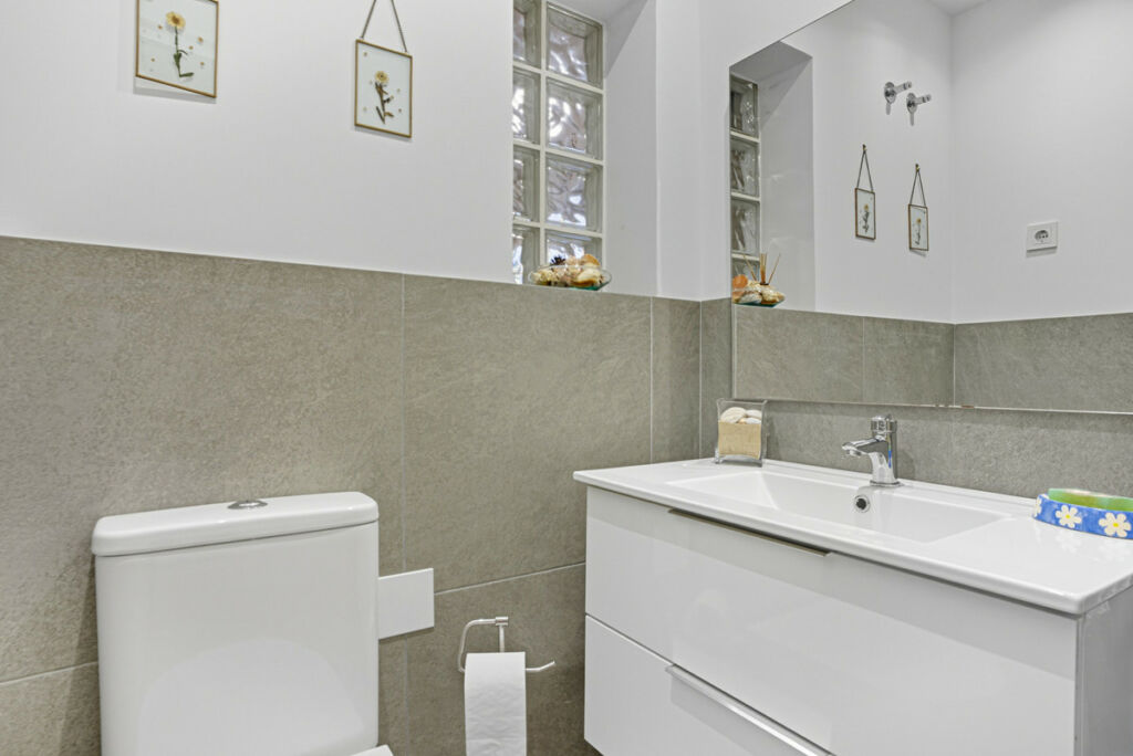 Townhouse The Golden Mile Málaga - image 11