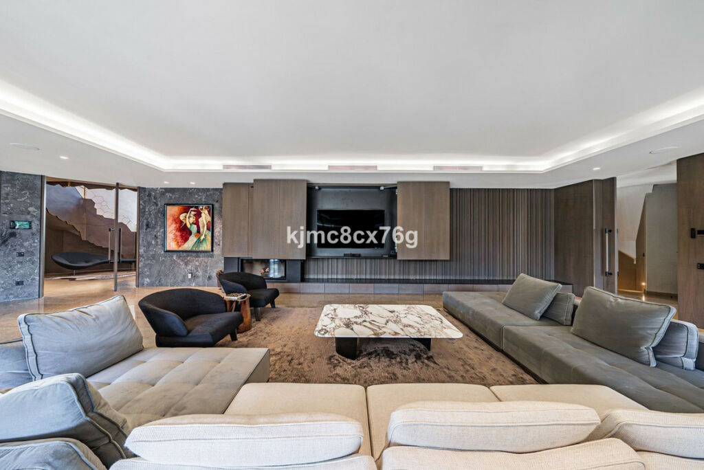 Detached Villa Guadalmina Baja Málaga - image 10