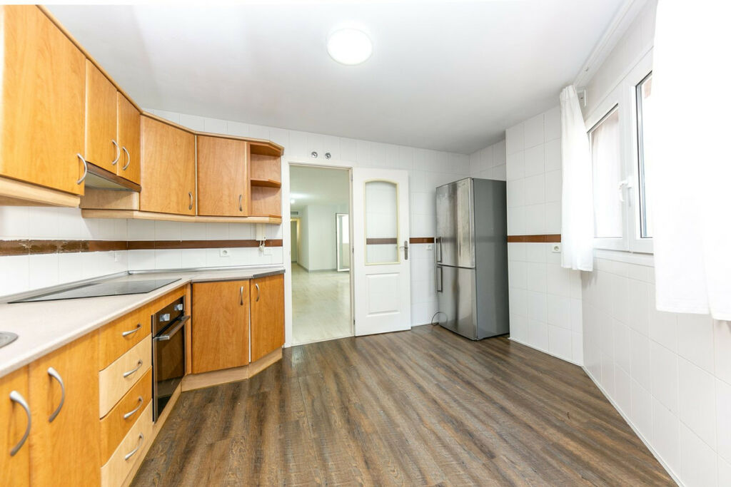 Middle Floor Apartment Torrequebrada Málaga - image 10