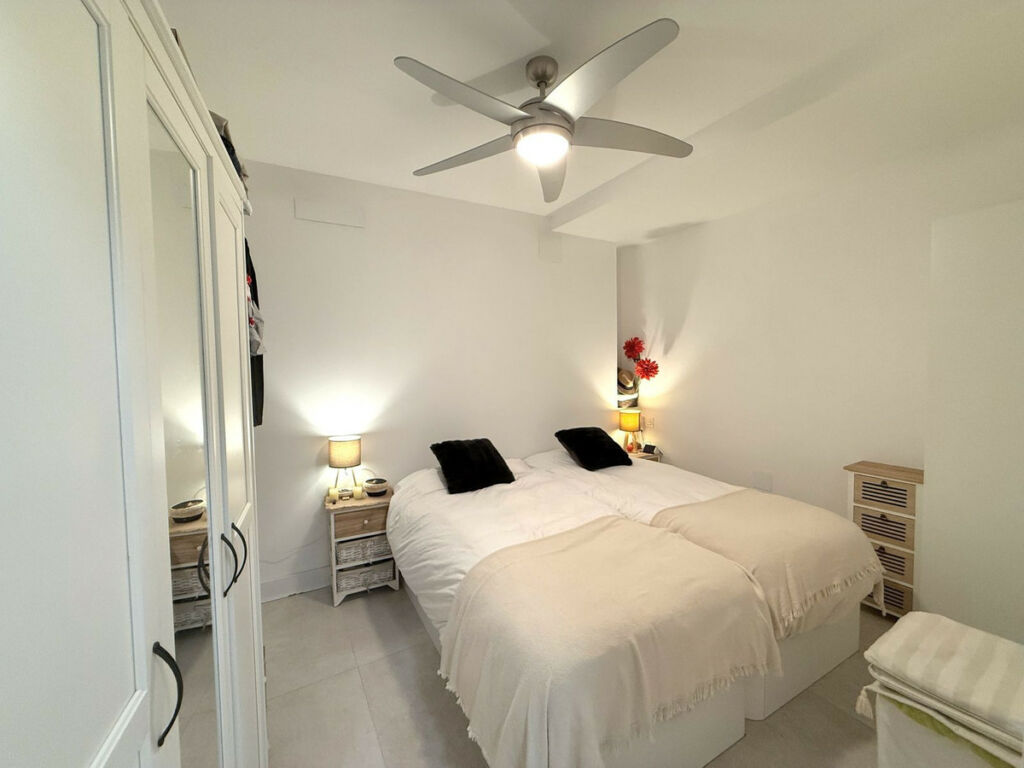 Ground Floor Apartment Estepona Málaga - image 10