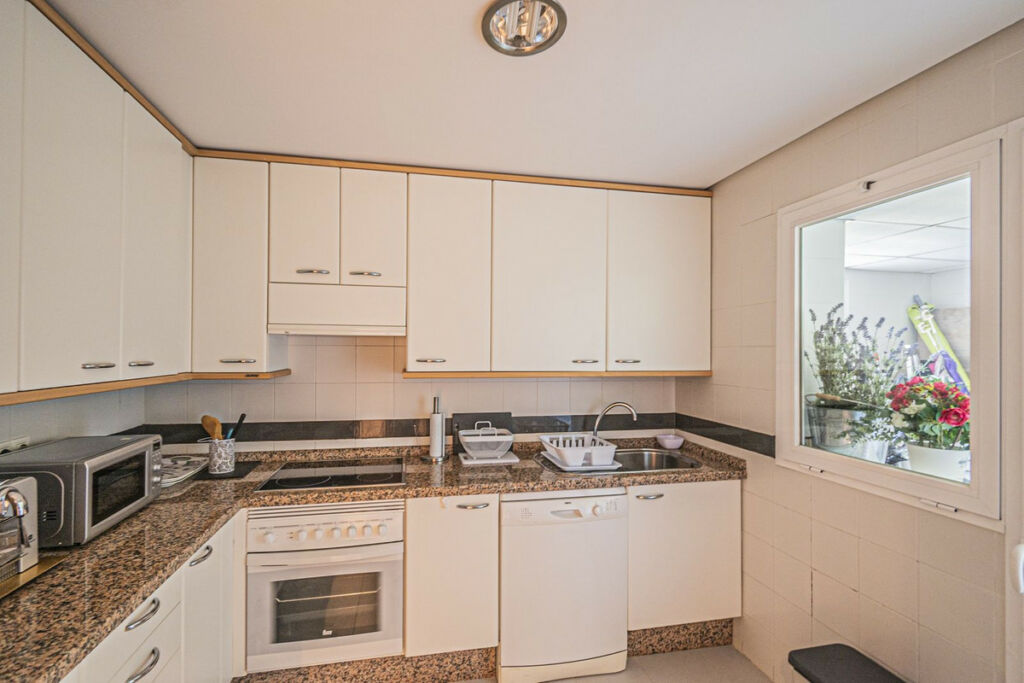 Middle Floor Apartment Costalita Málaga - image 10