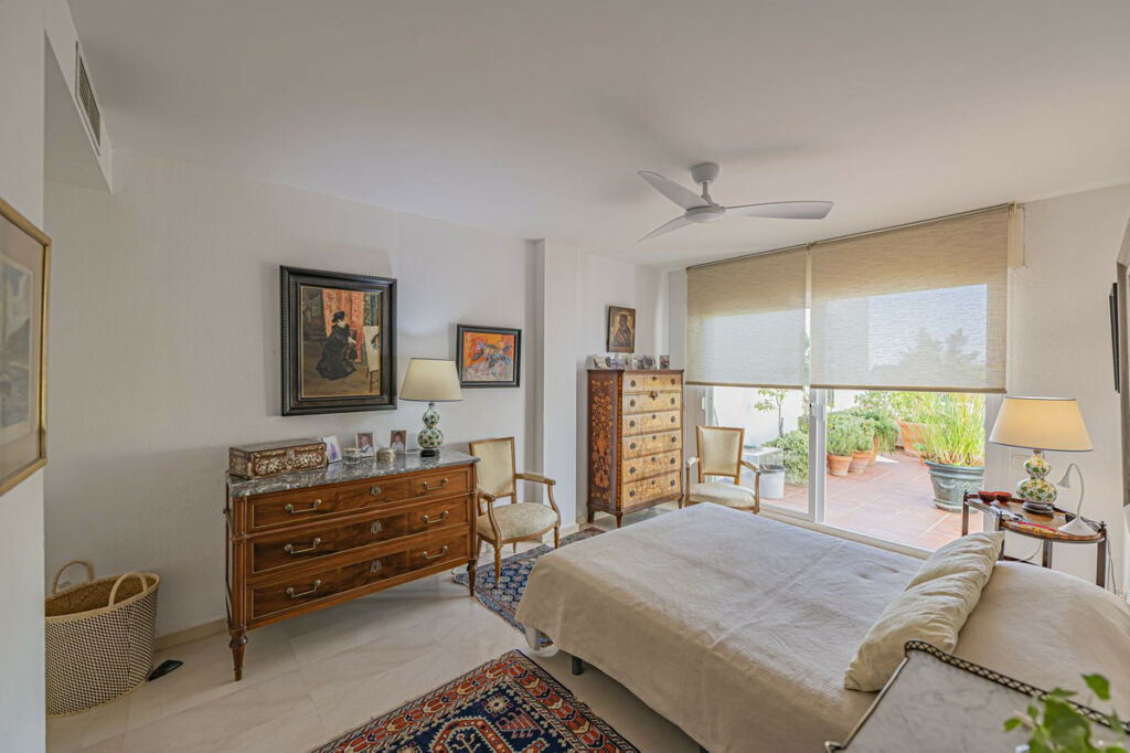 Townhouse Nueva Andalucía Málaga - image 10