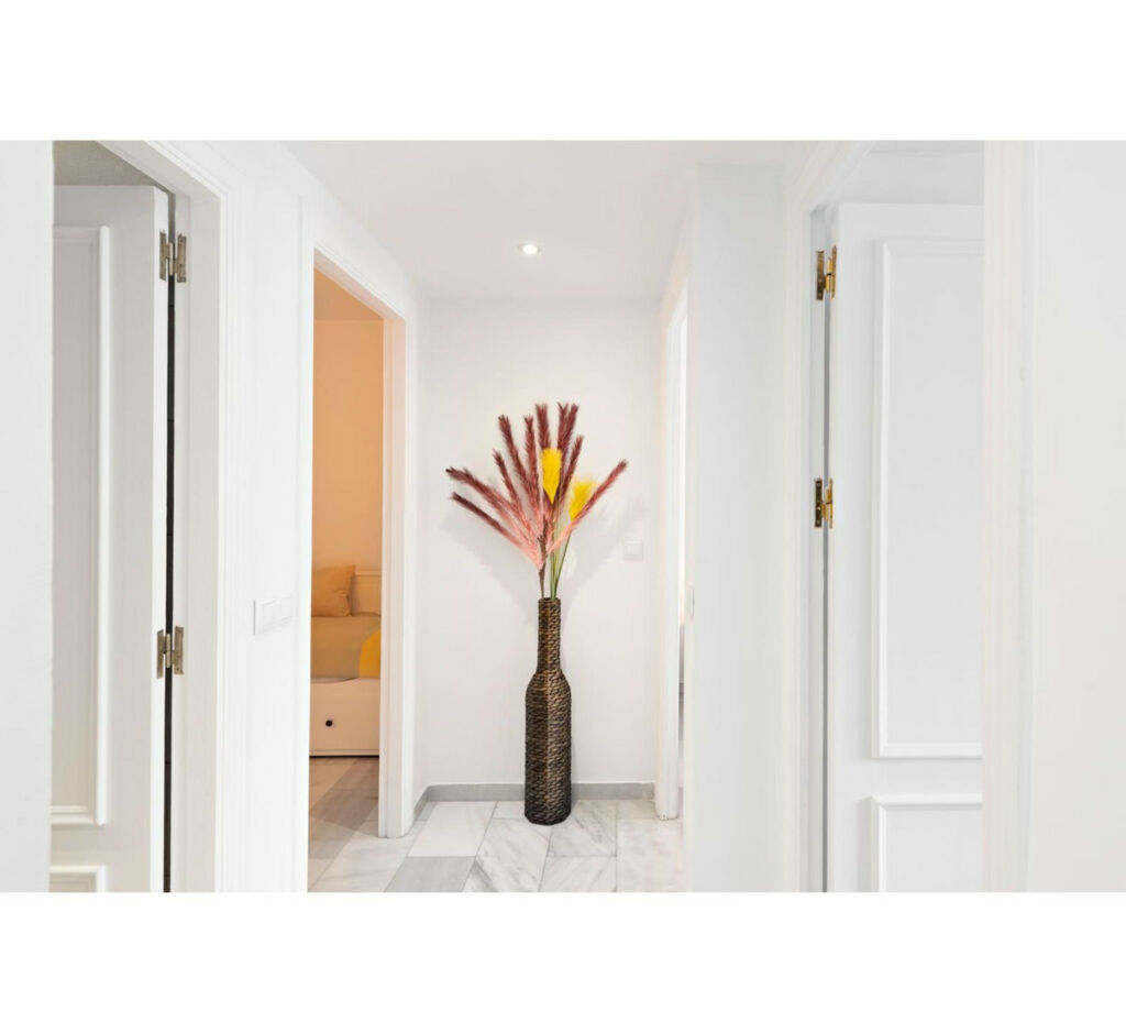 Middle Floor Apartment Puerto Banús Málaga - image 10