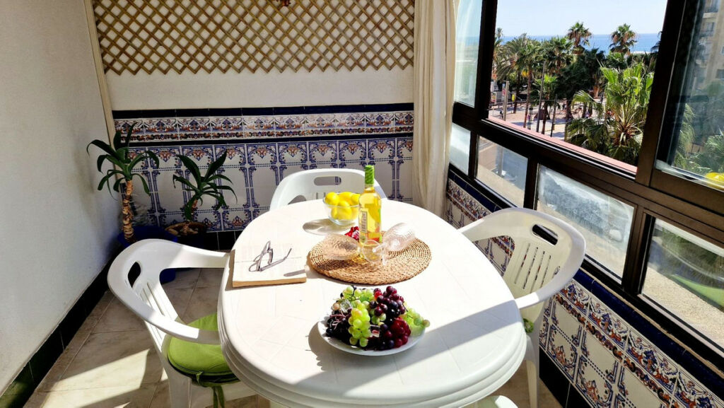 Middle Floor Apartment Fuengirola Málaga - image 10