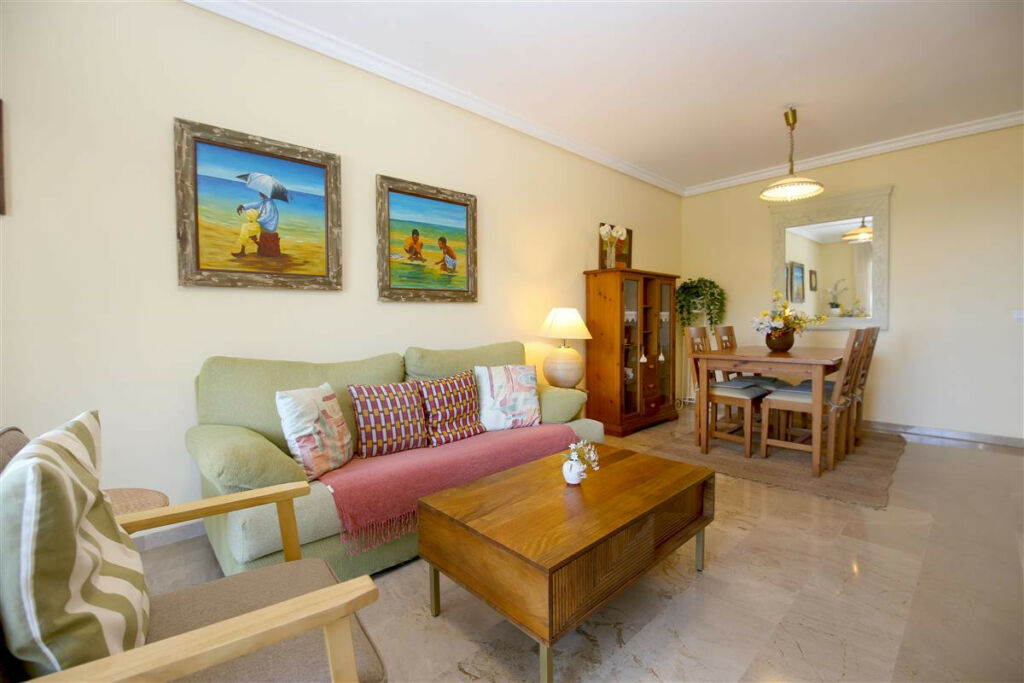 Middle Floor Apartment Estepona Málaga - image 10