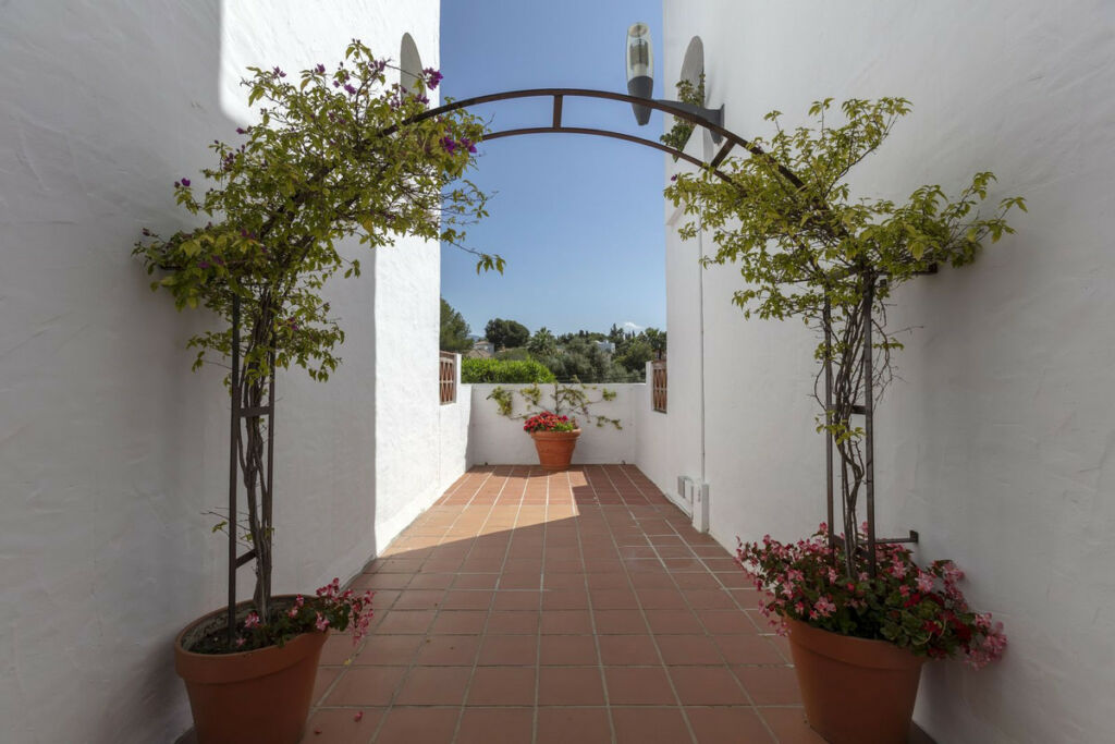 Ground Floor Apartment Nueva Andalucía Málaga - image 10