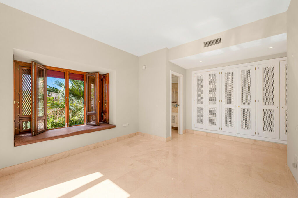 Middle Floor Apartment San Pedro de Alcántara Málaga - image 10