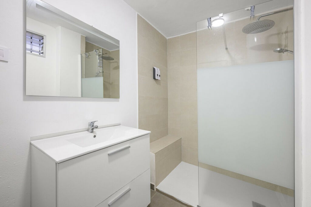 Ground Floor Studio New Golden Mile Málaga - image 10