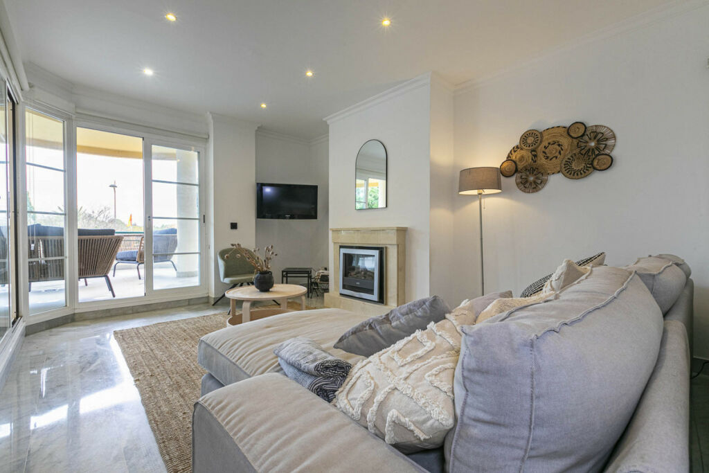 Middle Floor Apartment Nueva Andalucía Málaga - image 10