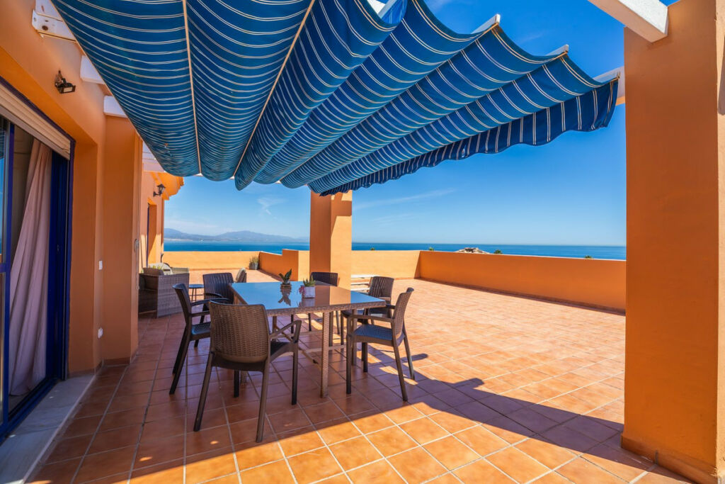 Penthouse La Duquesa Málaga - image 10