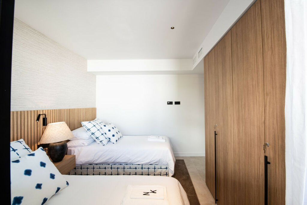Middle Floor Apartment Higueron Málaga - image 10