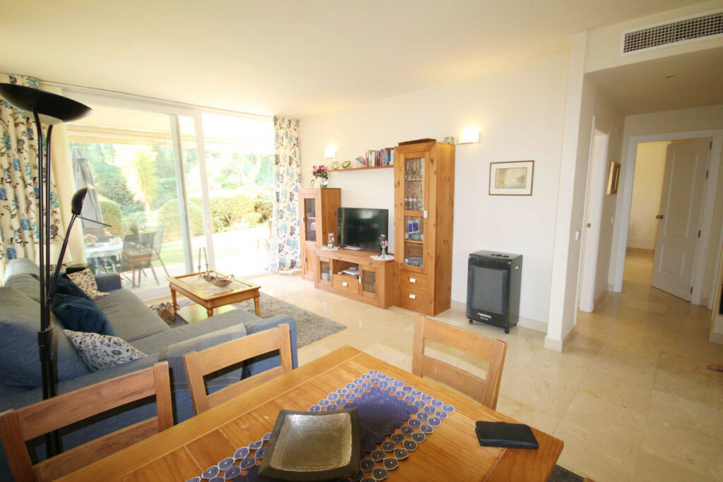 Ground Floor Apartment Riviera del Sol Málaga - image 10