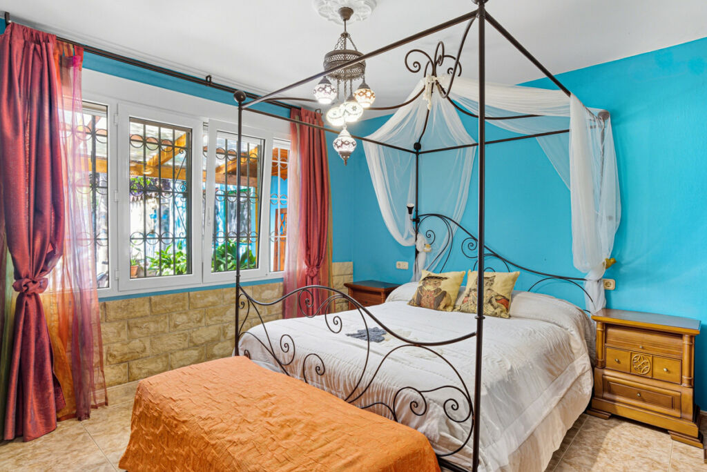 Detached Villa Marbella Málaga - image 11