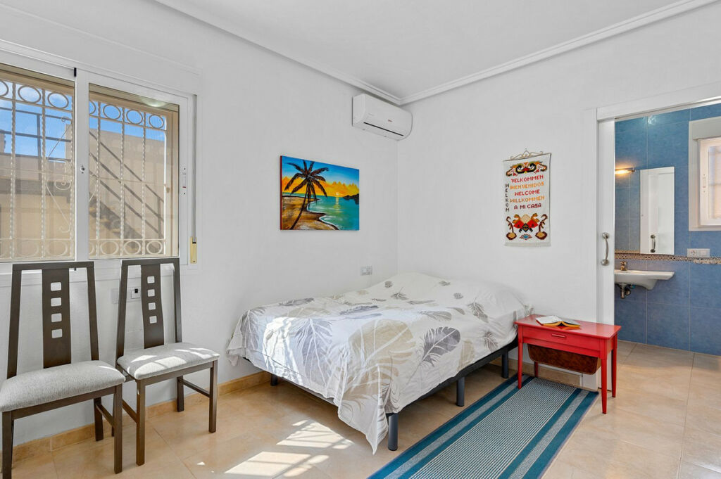 Detached Villa Rojales Alicante - image 10