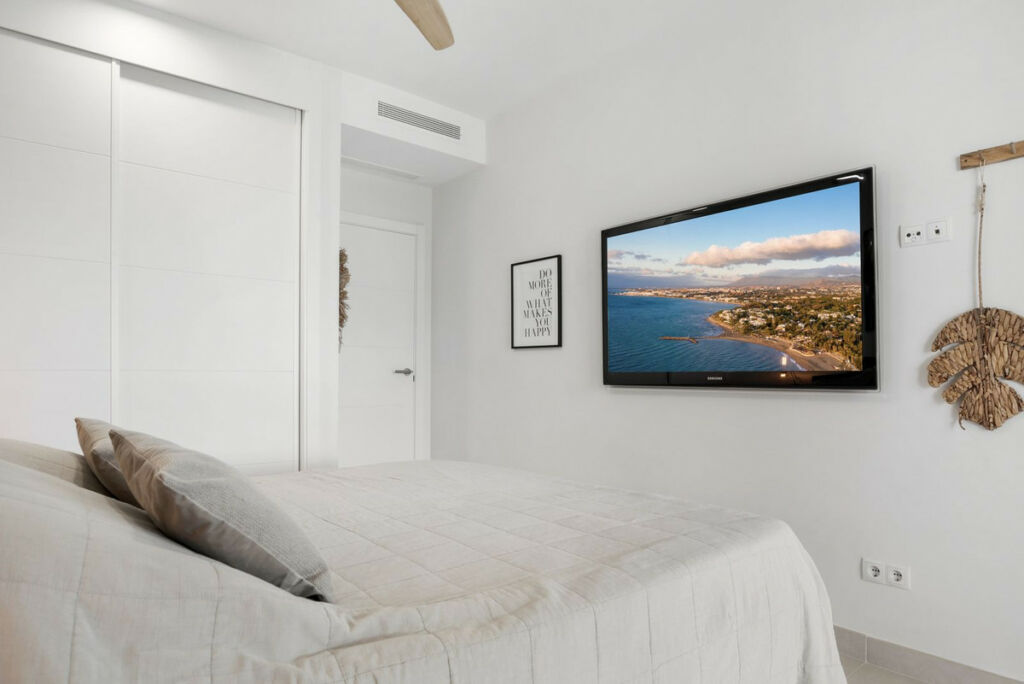Ground Floor Apartment Estepona Málaga - image 10