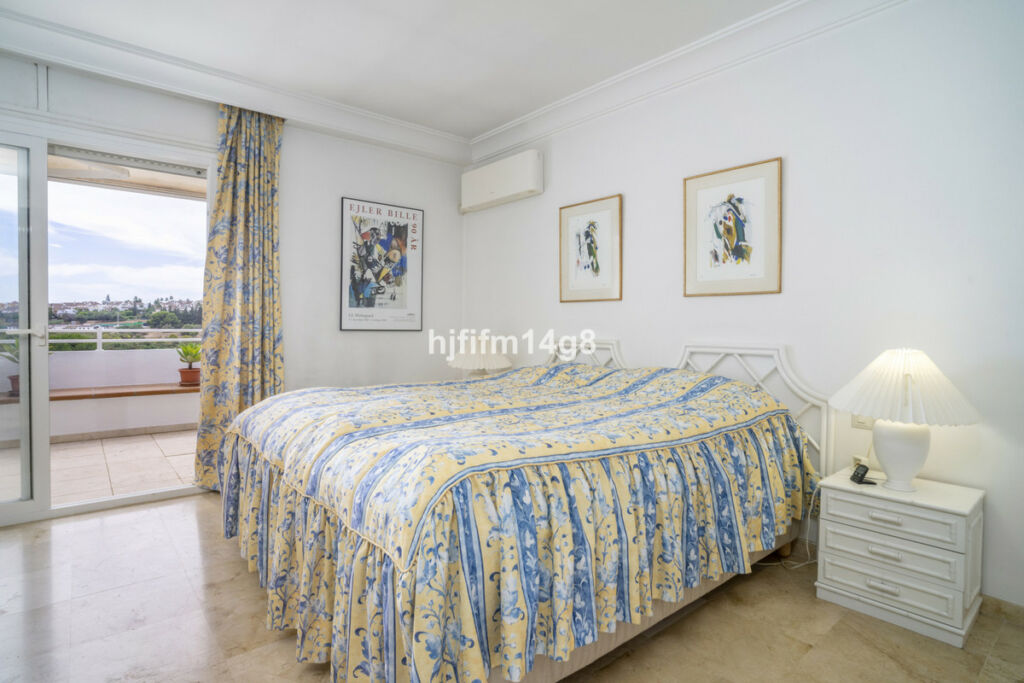 Middle Floor Apartment Guadalmina Alta Málaga - image 10