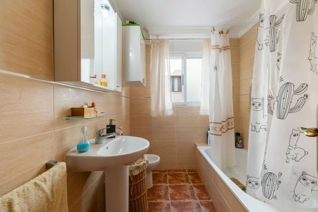 Middle Floor Apartment La Mata Alicante - image 10