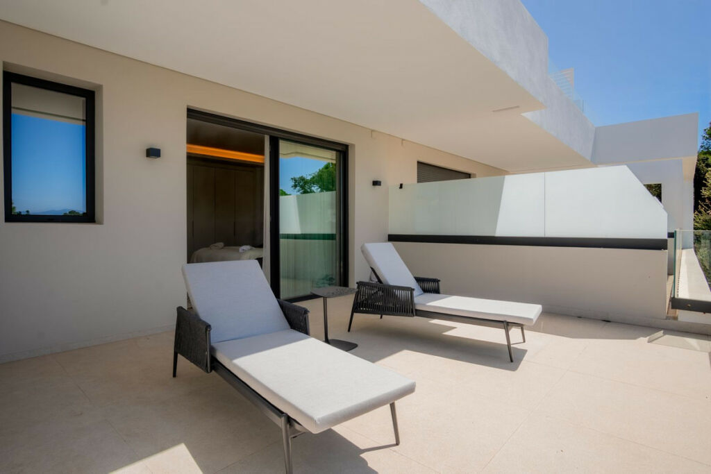 Semi-Detached House Elviria Málaga - image 10