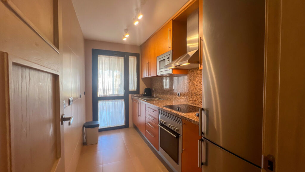 Middle Floor Apartment La Duquesa Málaga - image 10