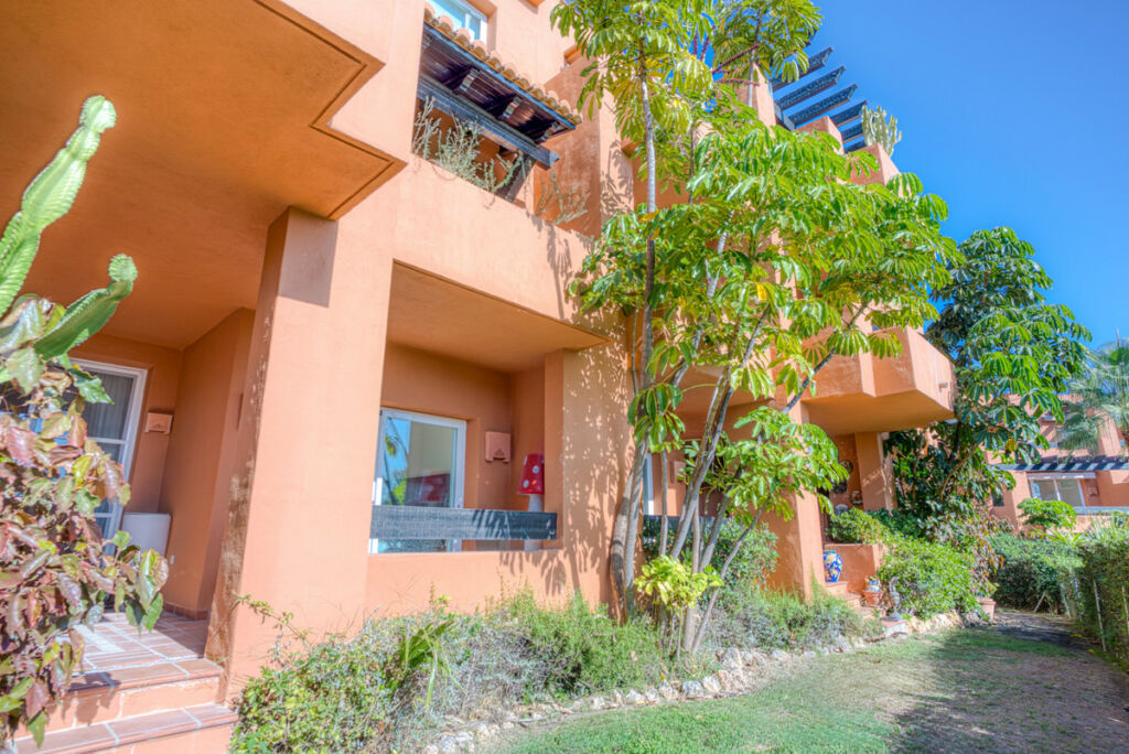 Ground Floor Apartment Nueva Andalucía Málaga - image 10