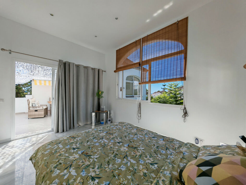 Penthouse Duplex Costabella Málaga - image 10