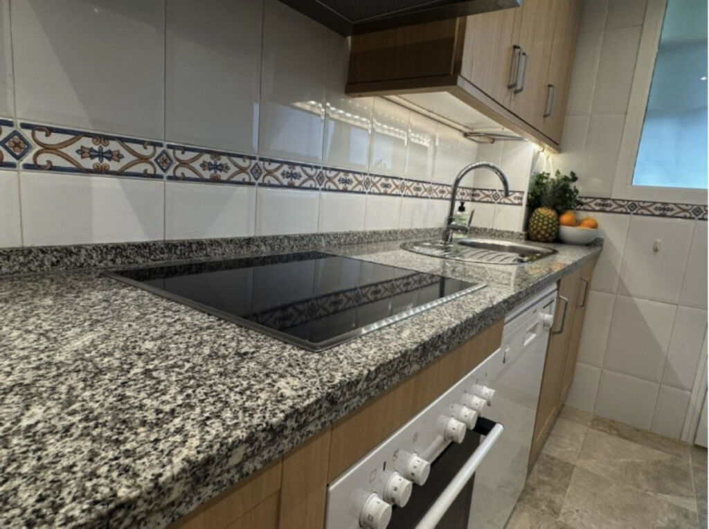 Penthouse San Luis de Sabinillas Málaga - image 10