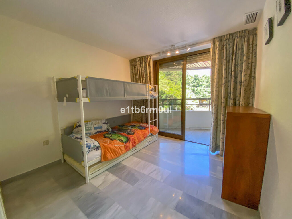 Middle Floor Apartment Marbella Málaga - image 10