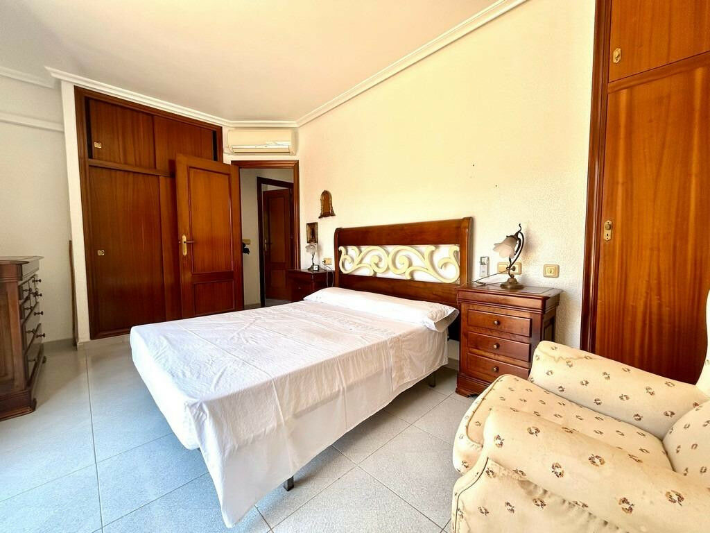 Detached Villa La Zenia Alicante - image 10