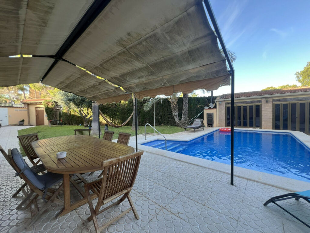 Detached Villa Los Balcones Alicante - image 10