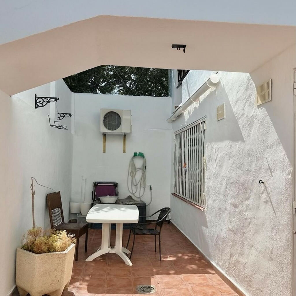 Ground Floor Apartment Calahonda Málaga - image 10