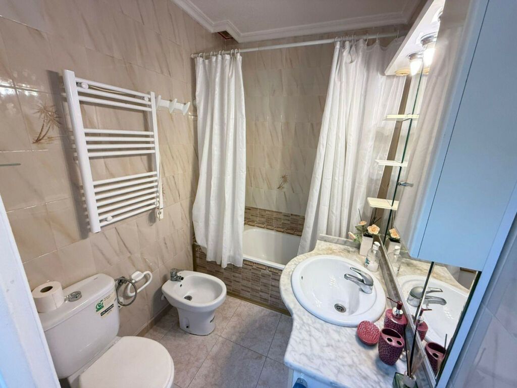 Townhouse Torrevieja Alicante - image 10