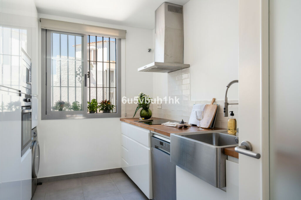 Townhouse Fuengirola Málaga - image 10
