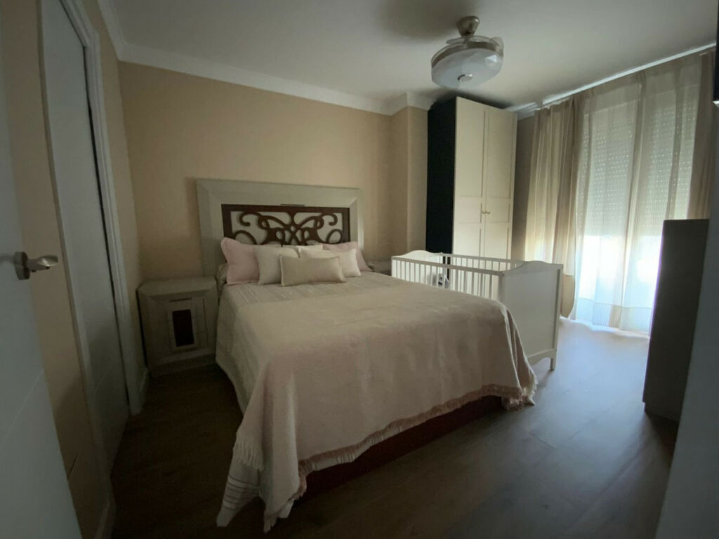 Middle Floor Apartment Benalmadena Málaga - image 10