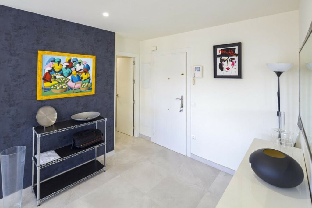 Penthouse Nueva Andalucía Málaga - image 9