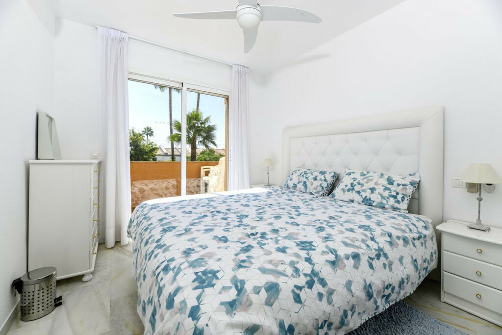Townhouse Atalaya Málaga - image 10
