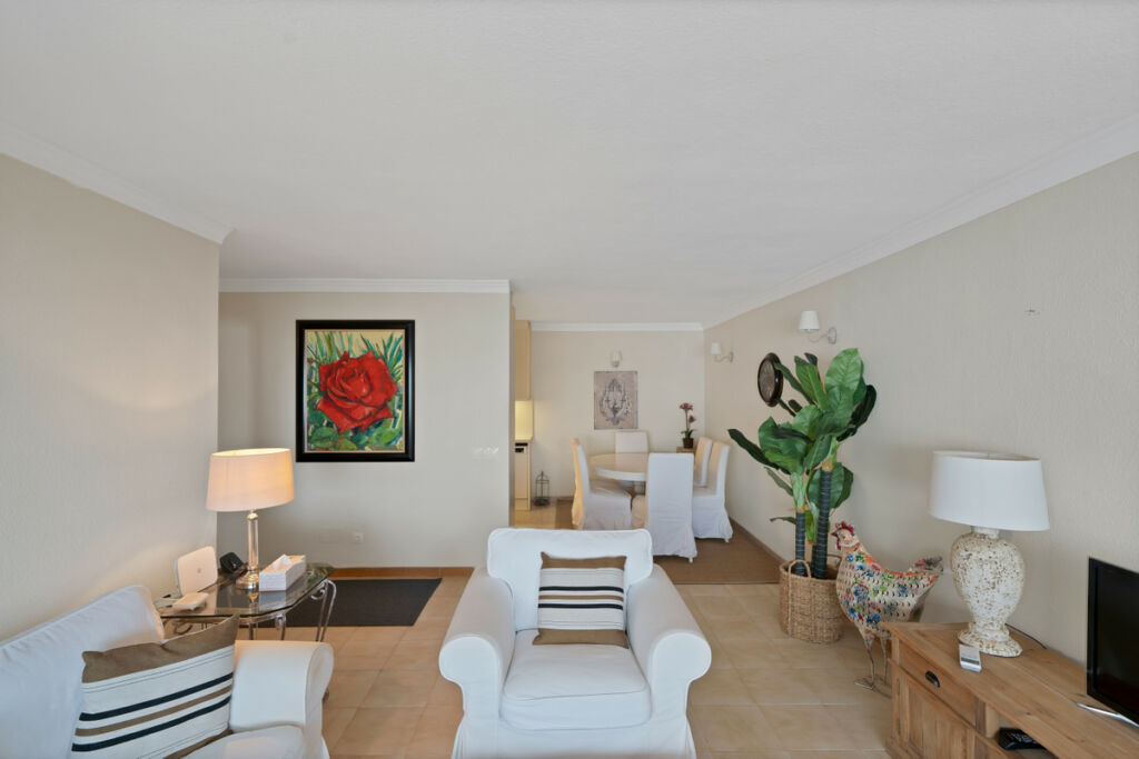Middle Floor Apartment Estepona Málaga - image 10