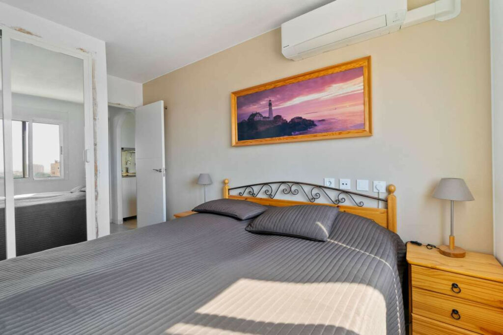 Middle Floor Apartment Torrevieja Alicante - image 11