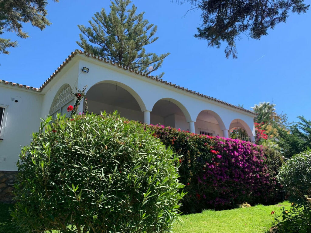 Detached Villa Marbesa Málaga - image 9