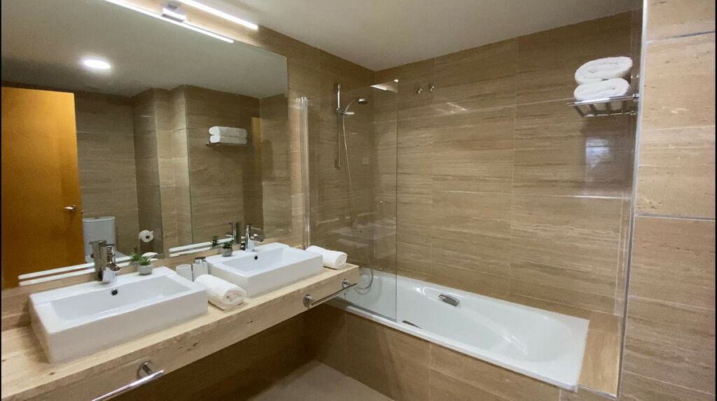 Ground Floor Apartment Benahavís Málaga - image 10