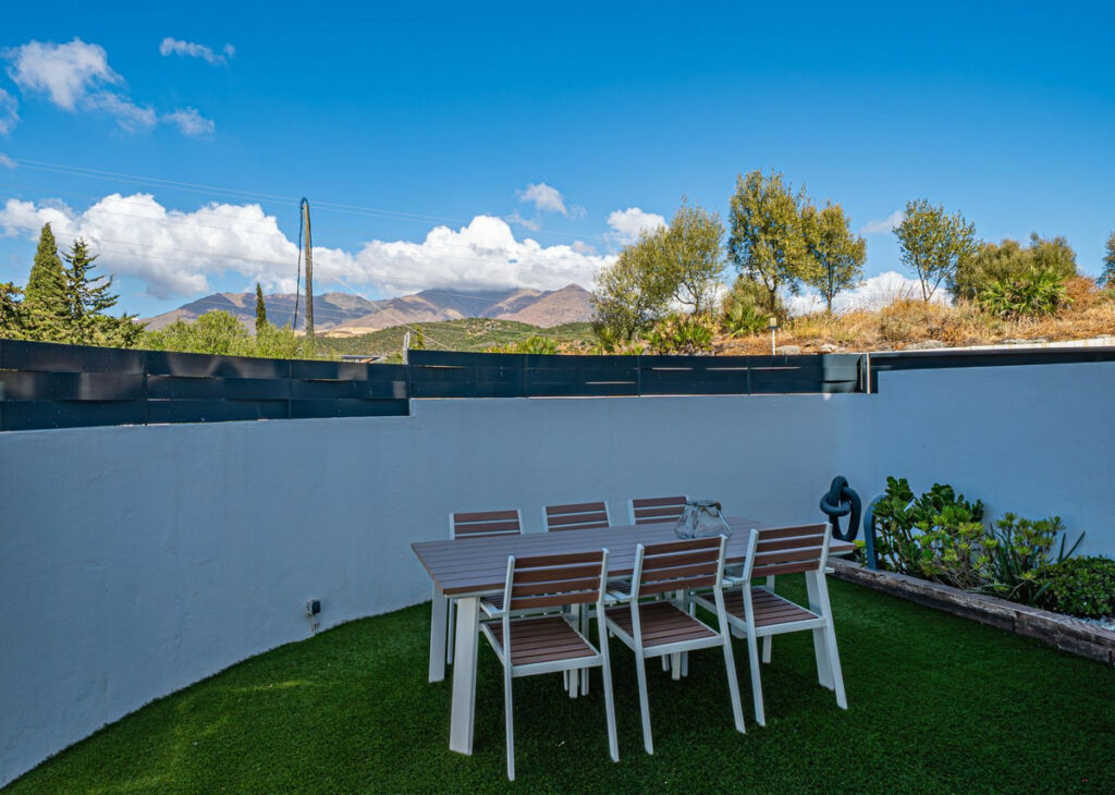 Semi-Detached House Estepona Málaga - image 10