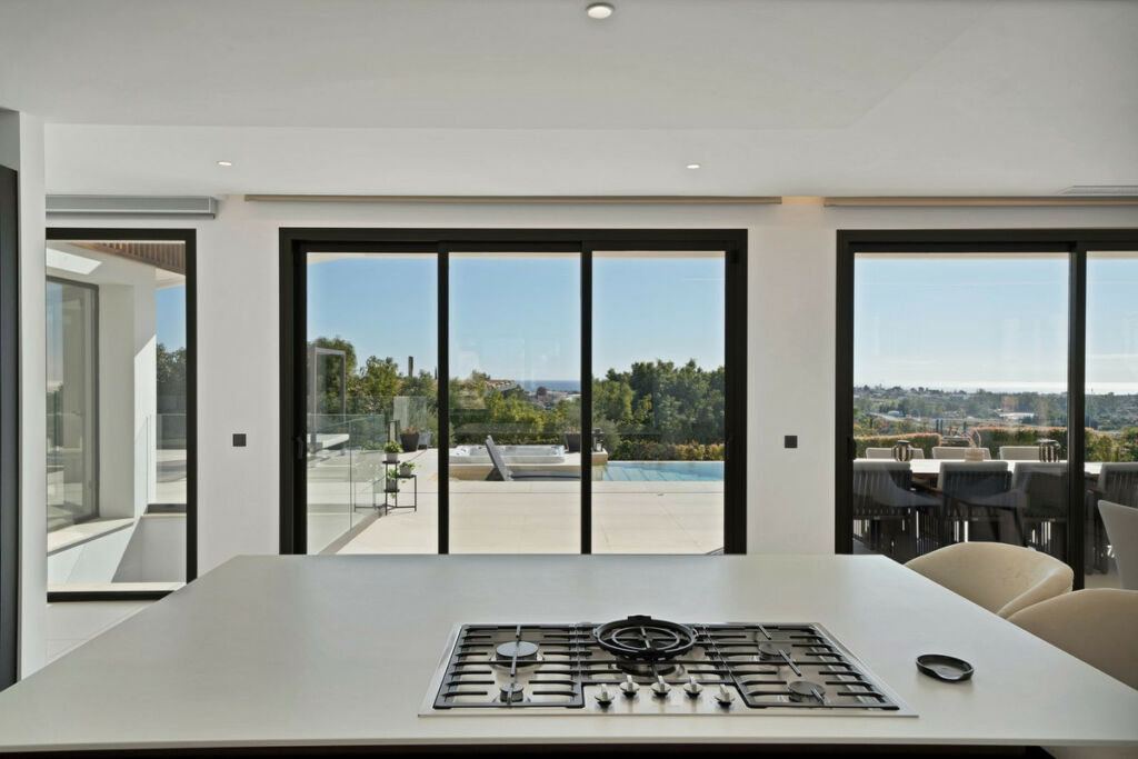 Detached Villa Benahavís Málaga - image 10