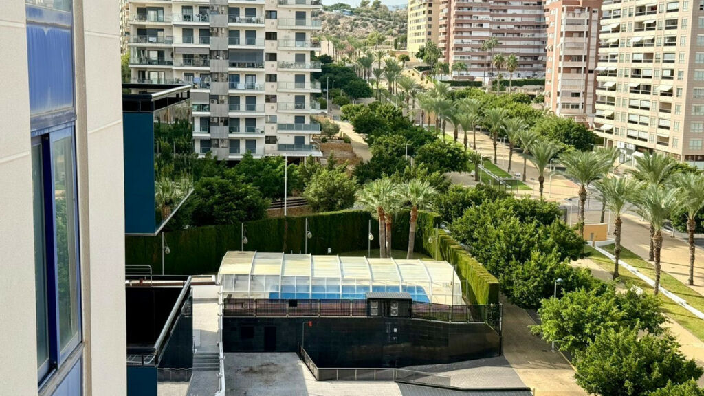 Middle Floor Apartment Villajoyosa Alicante - image 10