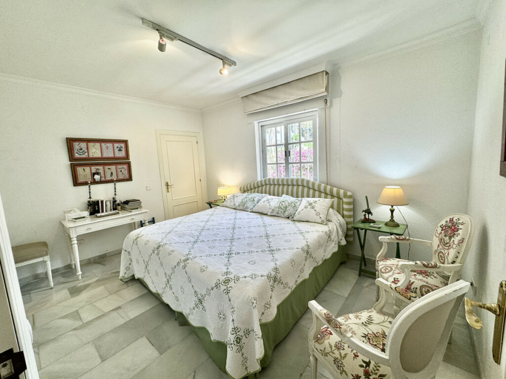 Detached Villa San Pedro de Alcántara Málaga - image 10